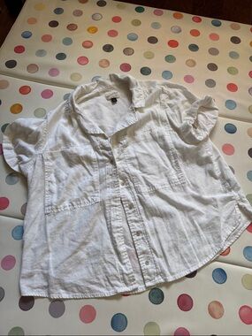 Universal Thread White Short-Sleeve Button-Front Women’s Shirt